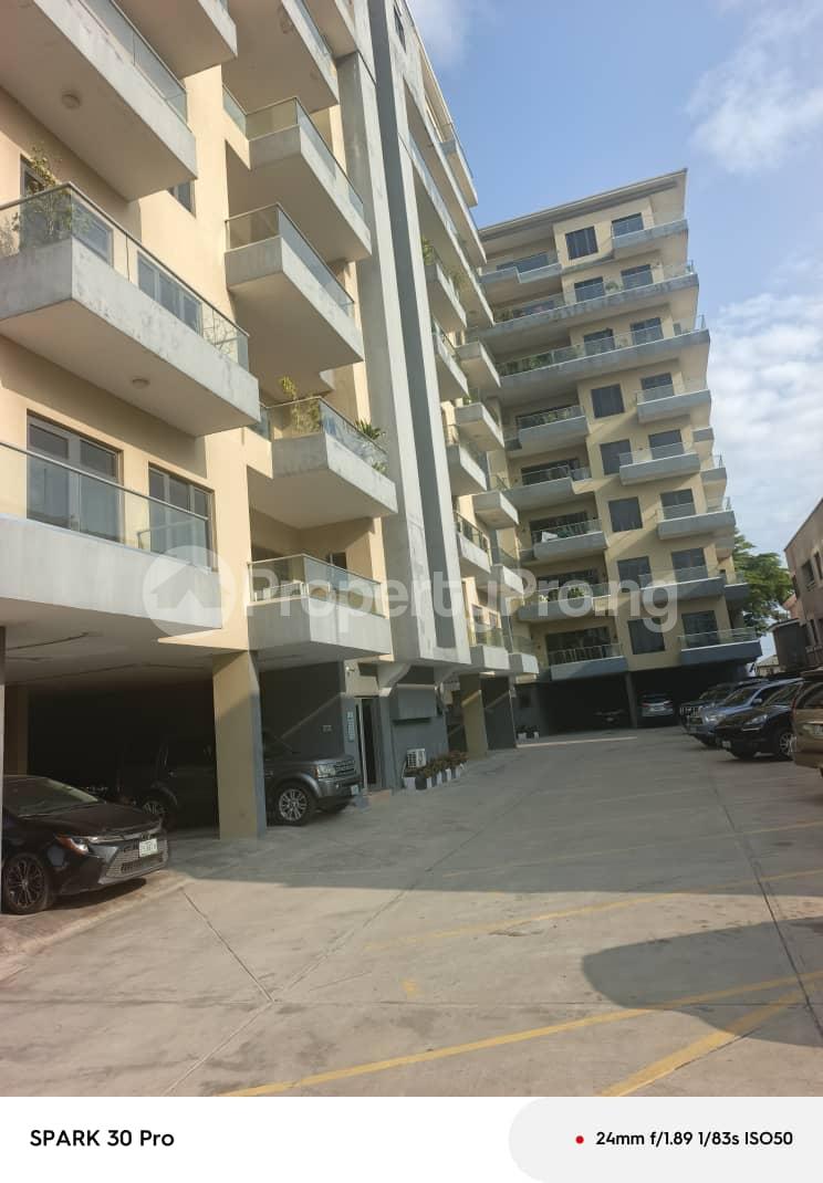 4 bedroom Flat / Apartment for sale Off Palace Road ONIRU Victoria Island Lagos