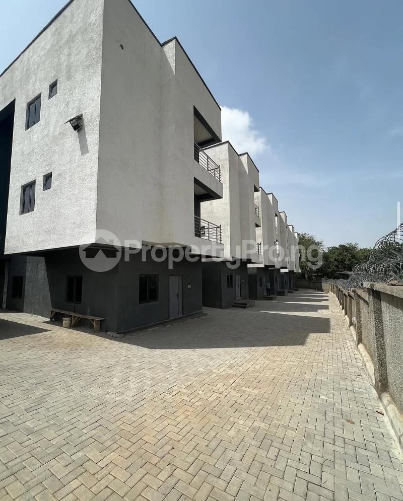 4 bedroom House for rent Guzape Abuja