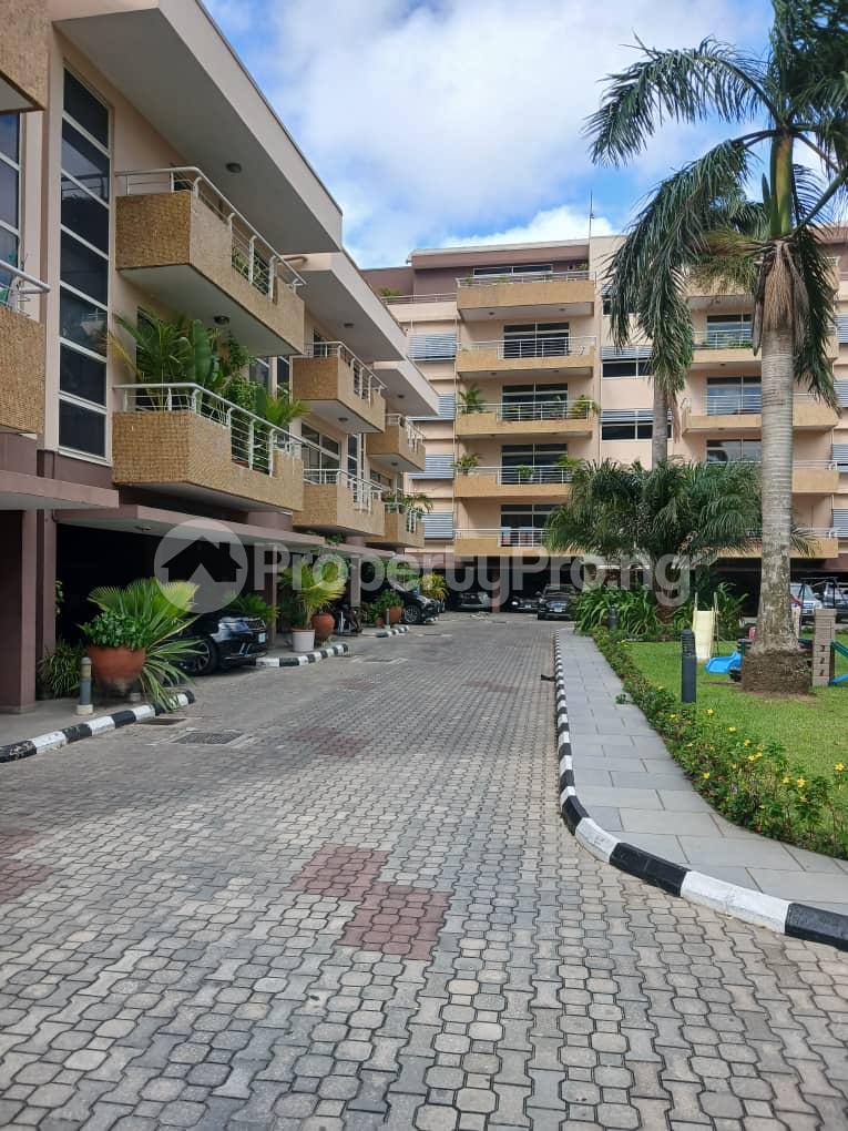 4 bedroom Flat / Apartment for rent Bourdillon Ikoyi Lagos