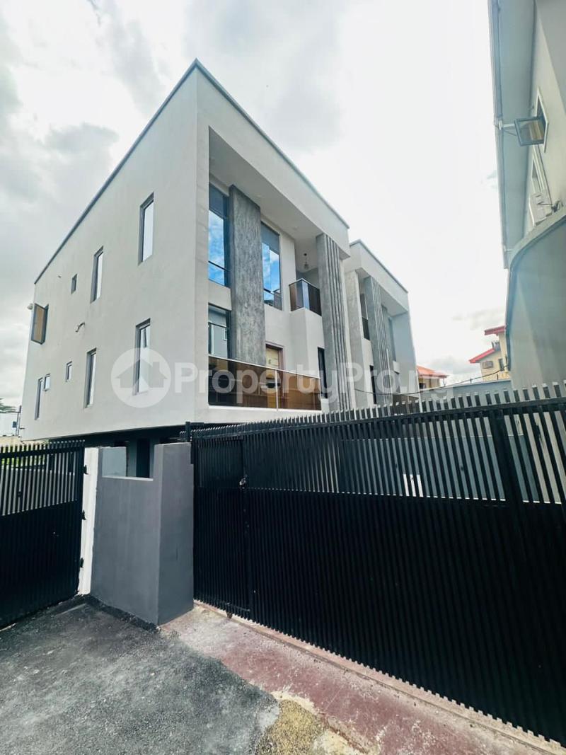4 bedroom House for sale Magodo GRA Phase 1 Ojodu Lagos