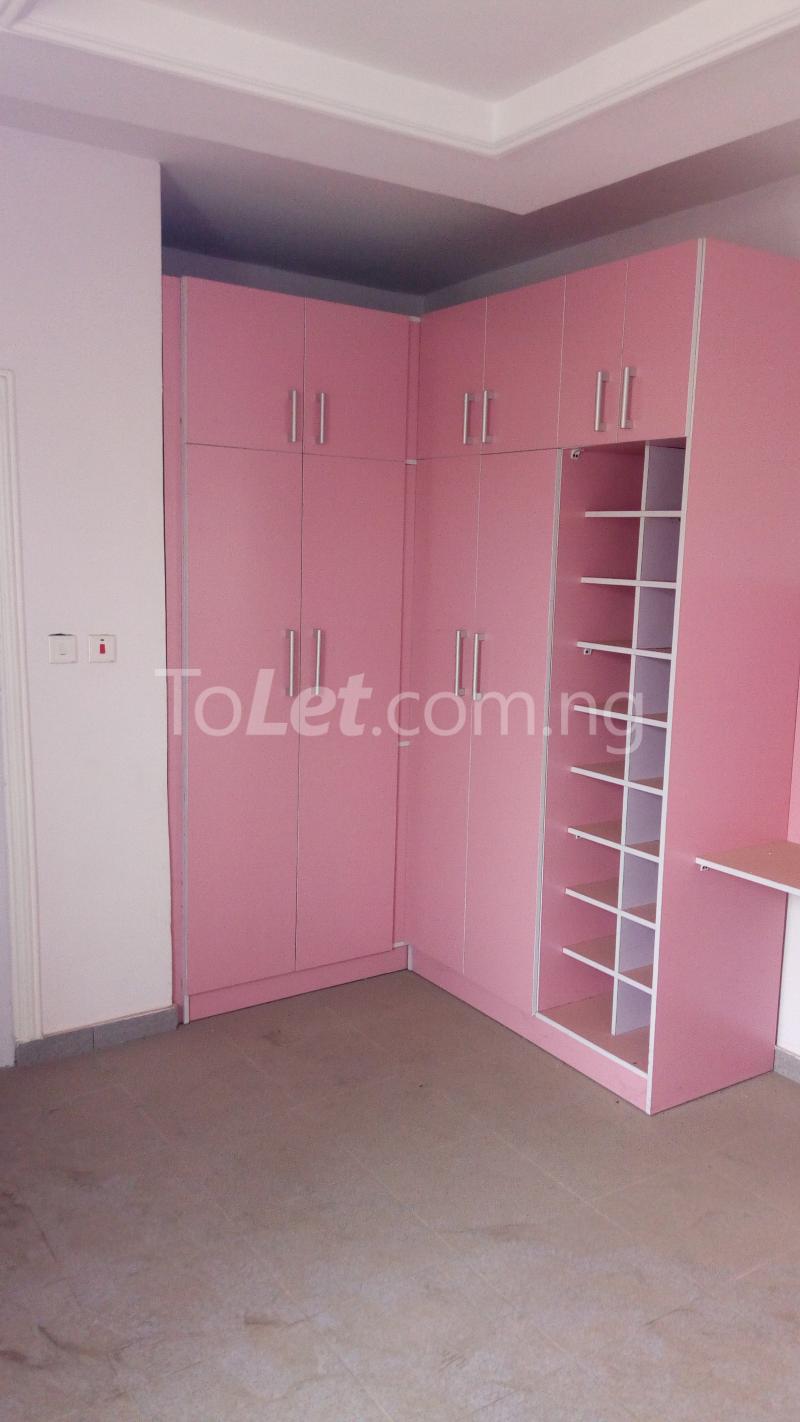 4 bedroom House for sale Old abeokuta motor rd Oko oba Agege Lagos (PID