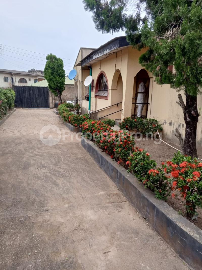 4 bedroom House for sale Ajuwon Akute Obafemi Owode Ogun - 0
