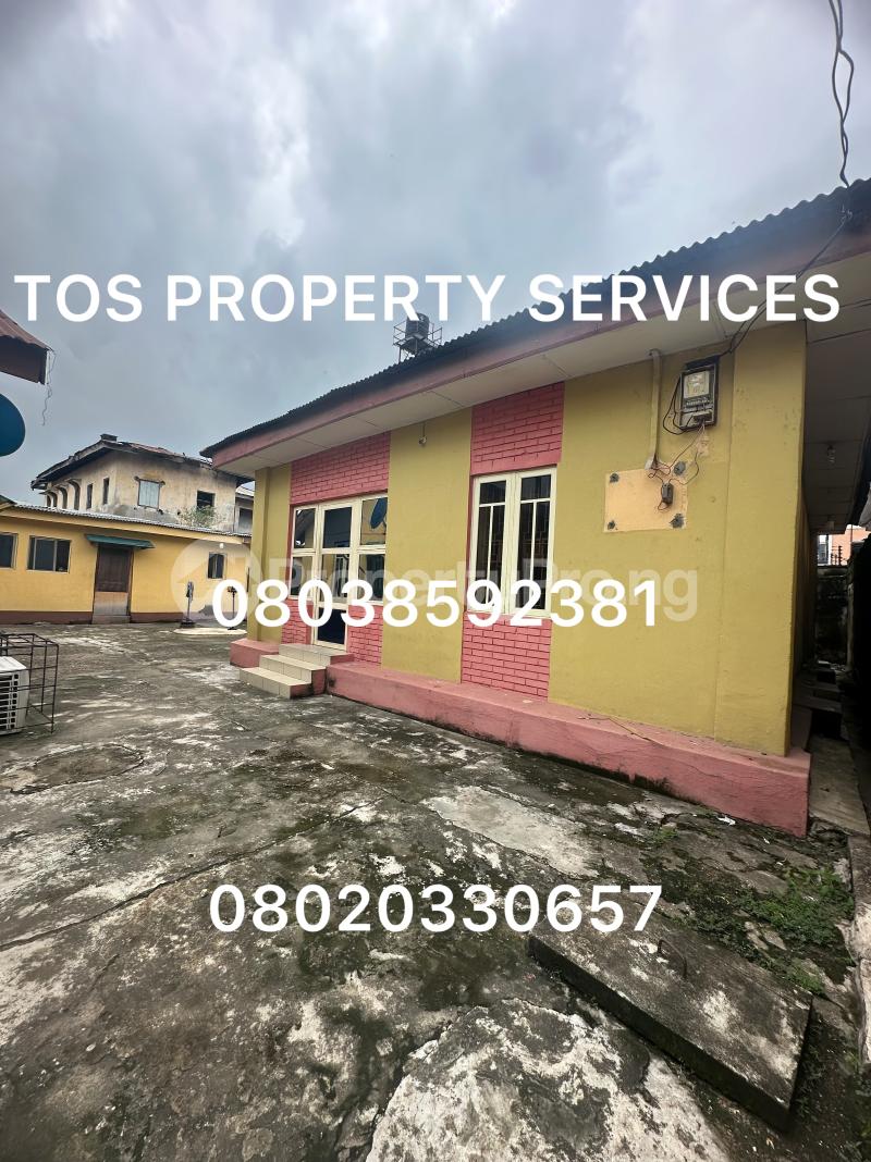 4 bedroom Commercial Property for rent Alagomeji Sabo, Yaba, Lagos Alagomeji Yaba Lagos