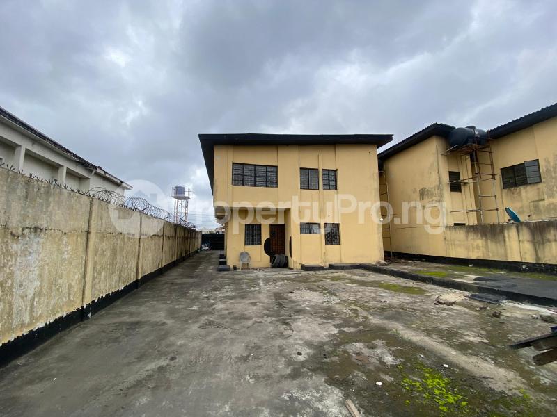 House for rent Along The Amuwo Odofin Road Apple junction Amuwo Odofin Lagos