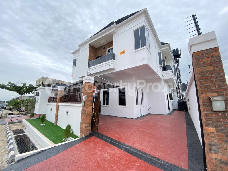 4 bedroom House for sale A Very Beautiful Estate chevron Lekki Lagos