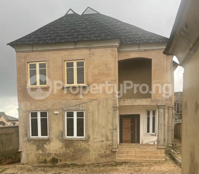 4 bedroom House for sale Ologuneru Eleyele Ibadan Oyo