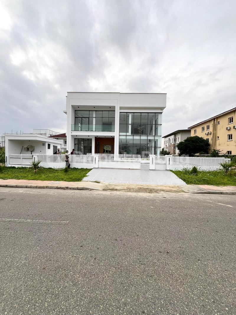 4 bedroom House for sale Royal Gardens Lekki Ajah Lagos