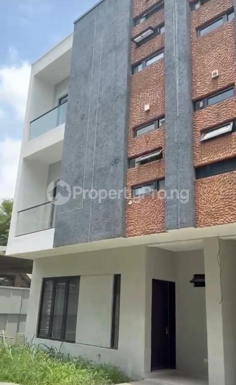 4 bedroom House for sale Adeniyi Jones Ikeja Lagos