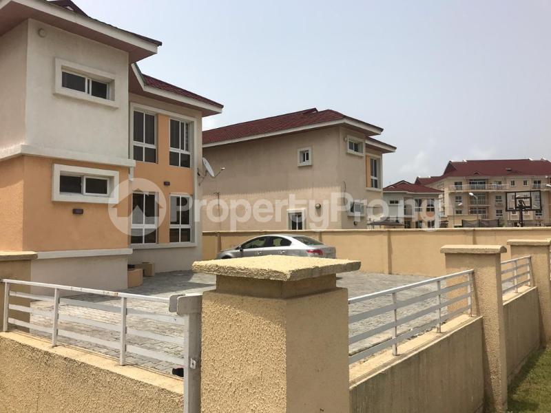 4 bedroom House for sale Cadogan Place Estate, Castlerock Ave, Jakande Lekki Lagos