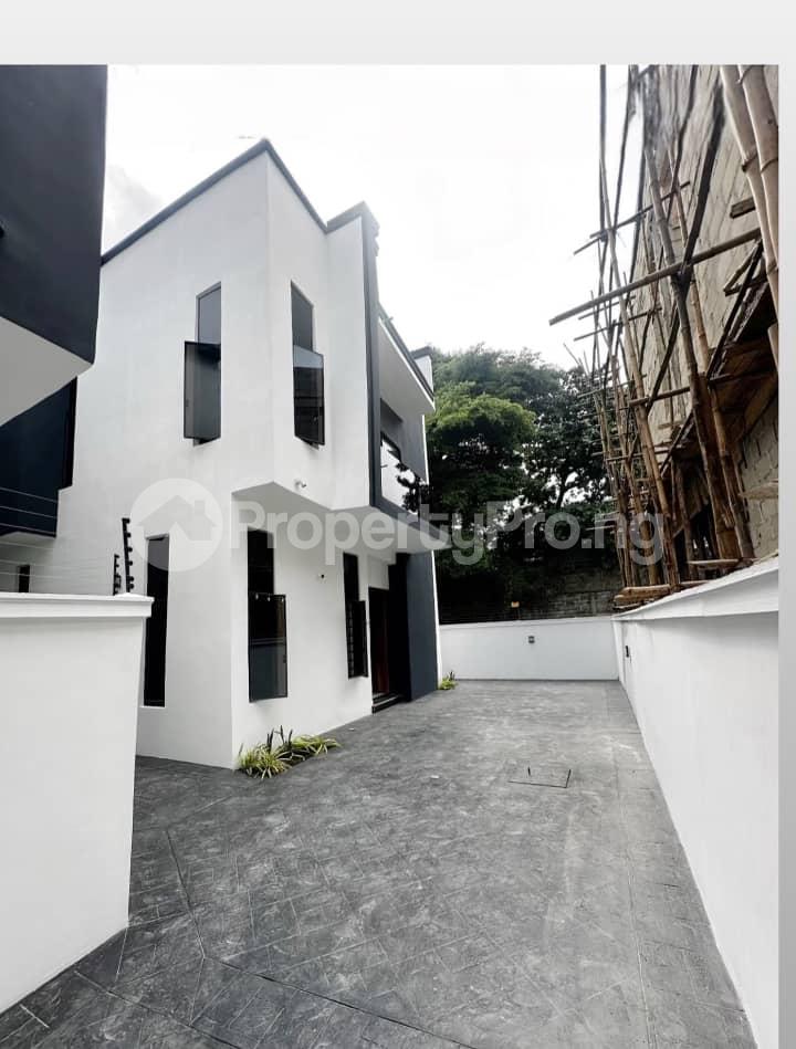 4 bedroom House for sale chevron Lekki Lagos