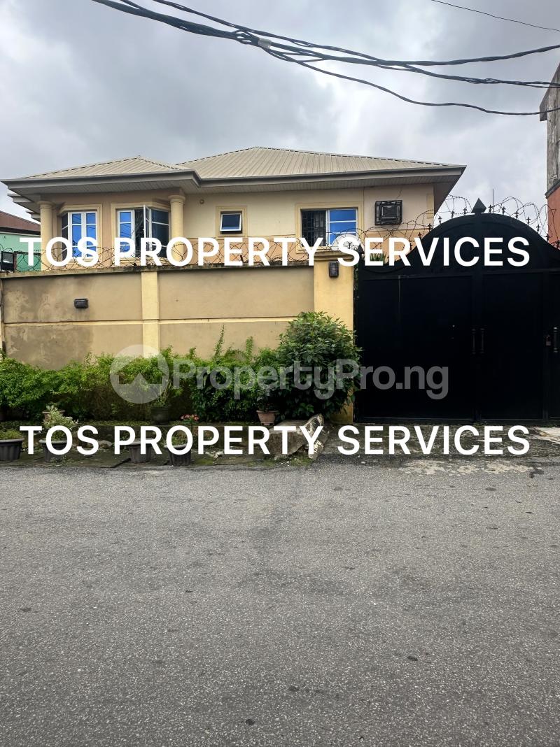 4 bedroom House for rent Sabo Alagomeji, Yaba, Lagos. Alagomeji Yaba Lagos