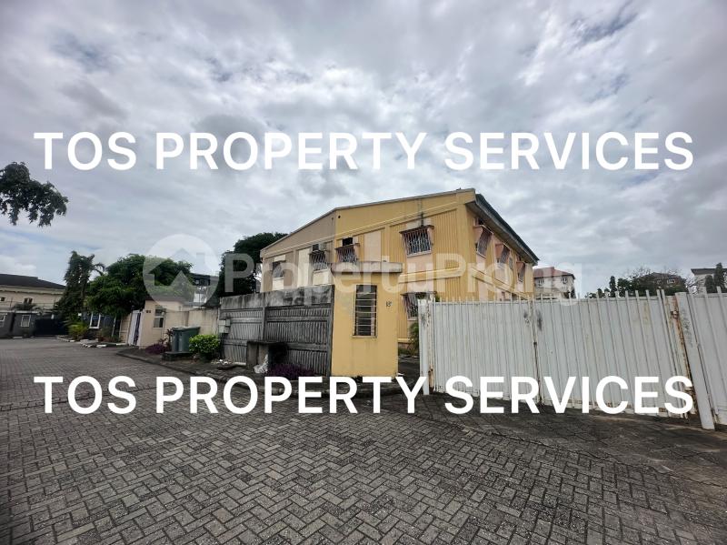 4 bedroom House for sale Danny Estate @ Adekunle, Yaba, Lagos Adekunle Yaba Lagos