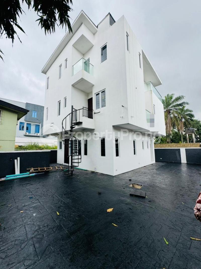 4 bedroom House for sale Adeniyi Jones Ikeja Lagos