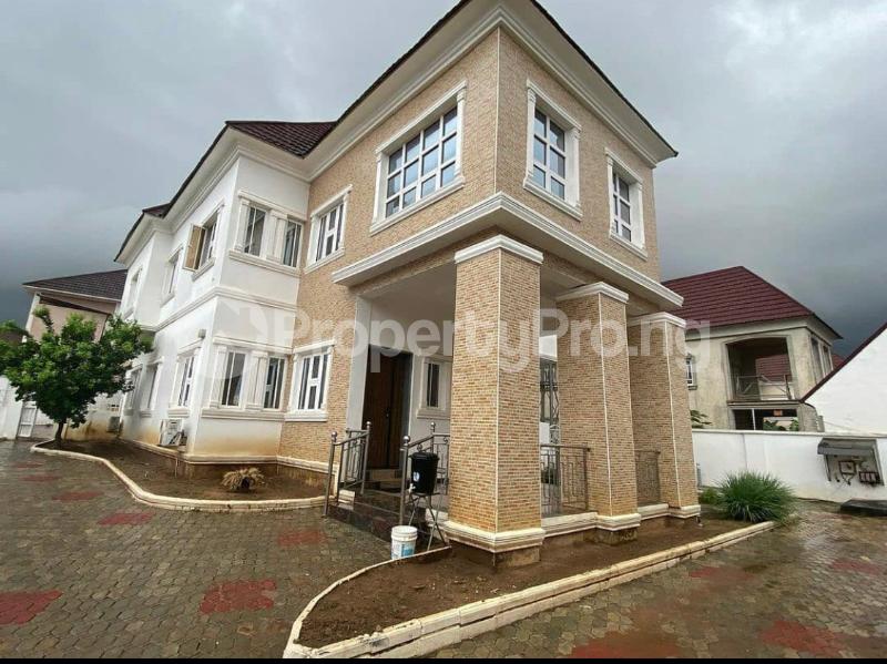 4 bedroom House for sale Gwarinpa Abuja