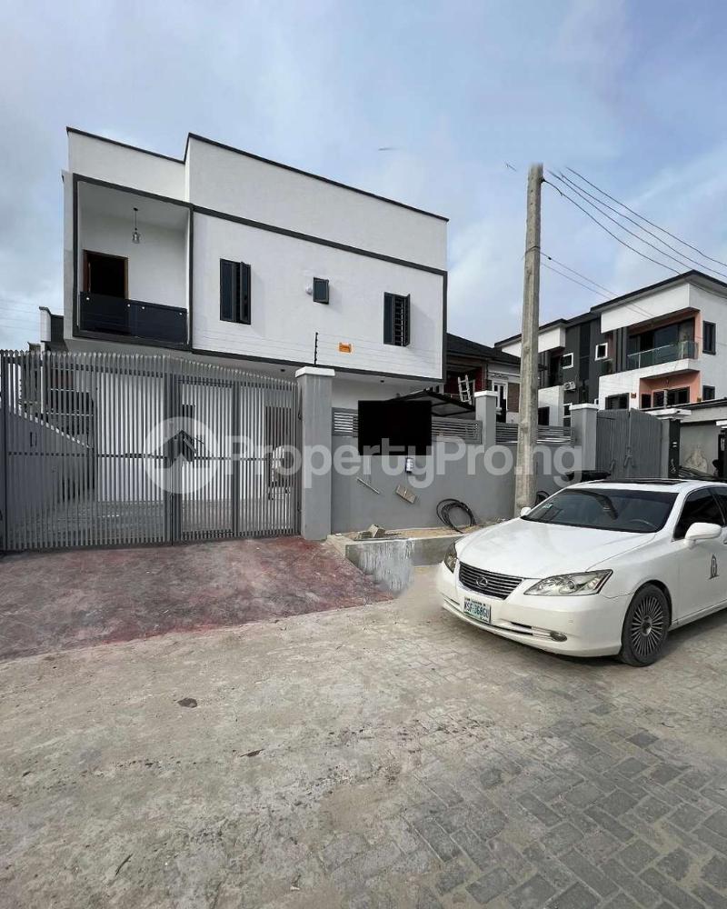 4 bedroom House for sale Ologolo Lekki Lagos