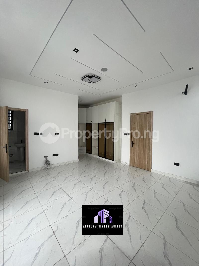 4 bedroom House for sale Off Lekki-Epe Expressway Ajah Lagos
