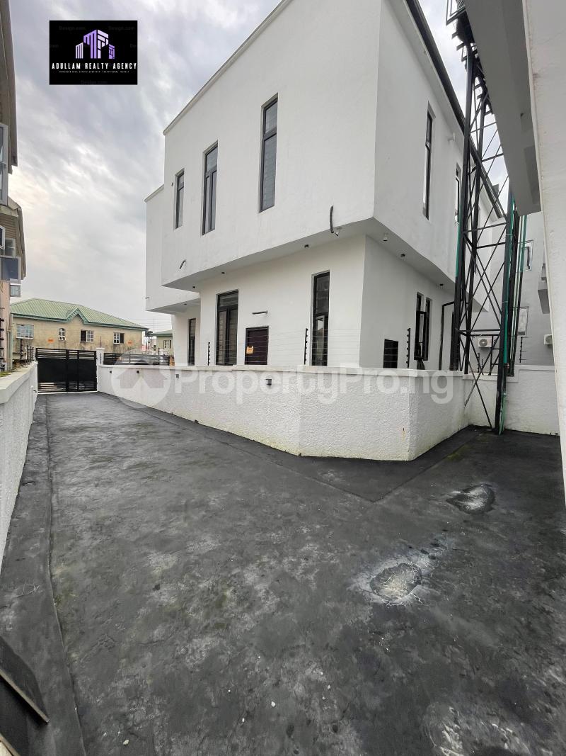 4 bedroom House for sale Off Lekki-Epe Expressway Ajah Lagos