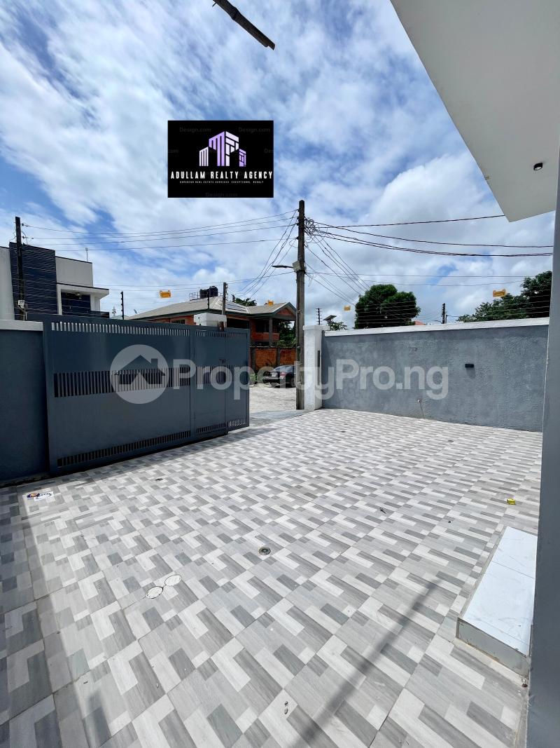 4 bedroom House for sale Off Lekki-Epe Expressway Ajah Lagos