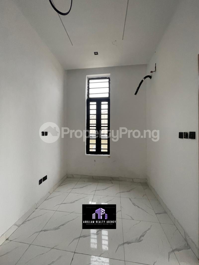 4 bedroom House for sale Off Lekki-Epe Expressway Ajah Lagos
