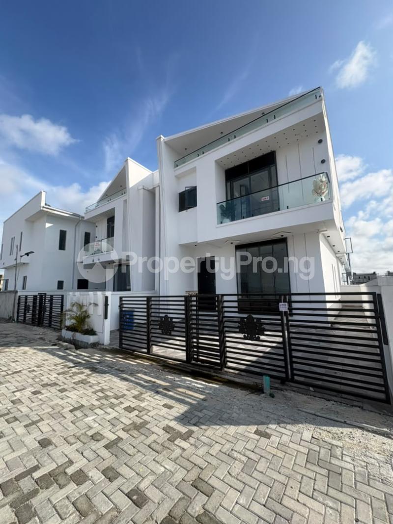4 bedroom House for sale Lekki Lagos
