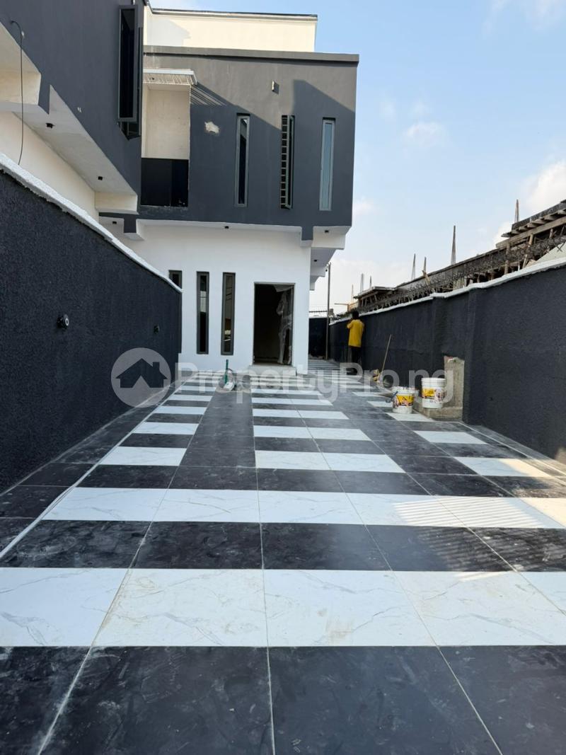4 bedroom House for sale Maryland Lagos