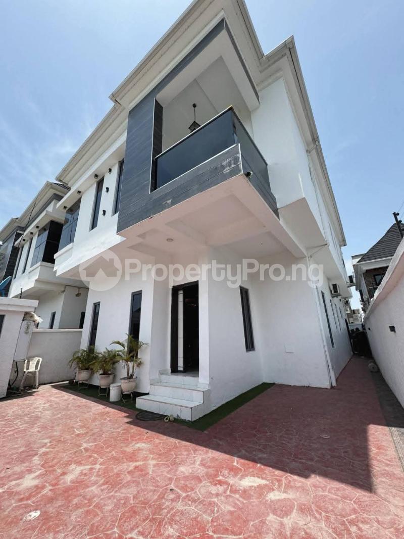 4 bedroom House for sale Toll Gate chevron Lekki Lagos