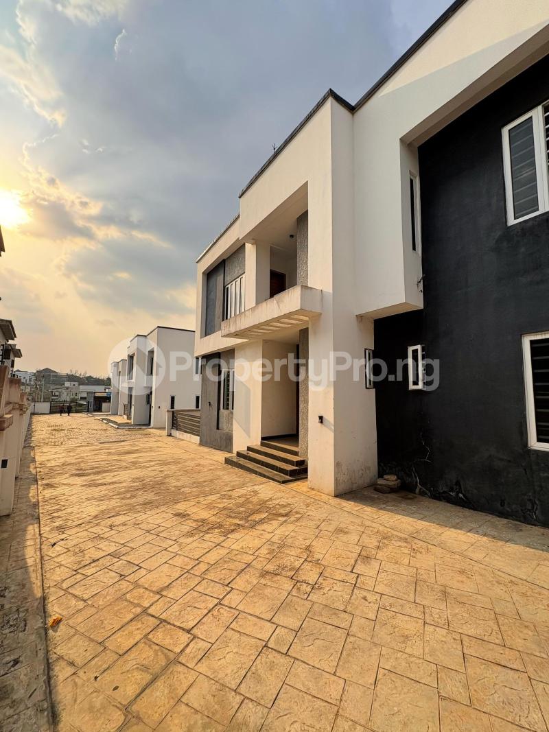 4 bedroom House for sale Carlton Gate Estate, Akobo Ibadan Oyo