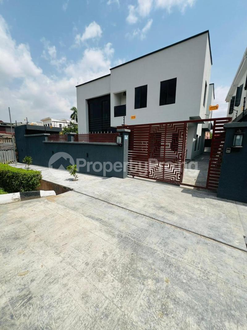 4 bedroom House for sale Adeniyi Jones Ikeja Lagos