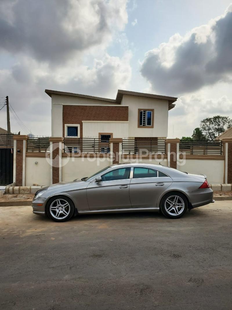 4 bedroom House for sale Alalubosa Gra Ibadan Oyo
