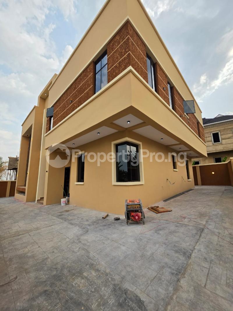 5 bedroom House for sale Carlton Gate Estate Akobo Ibadan Oyo