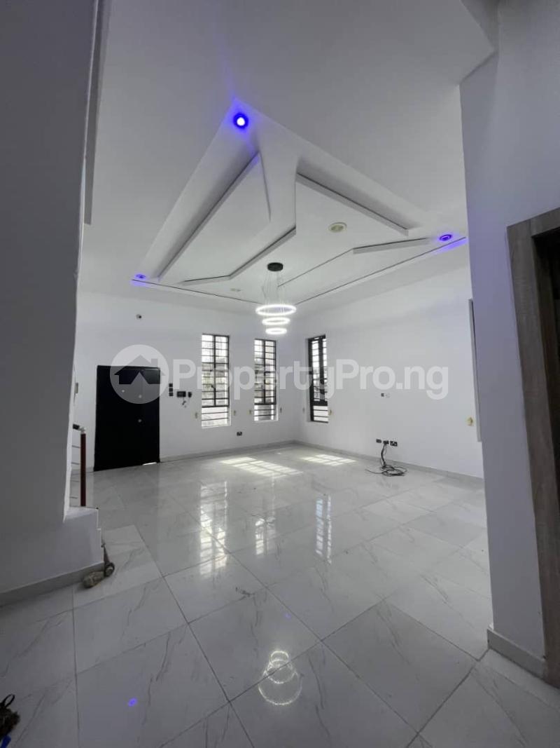 4 bedroom House for rent General Paint Ajah Along Lekki Expressway Lekki Lagos