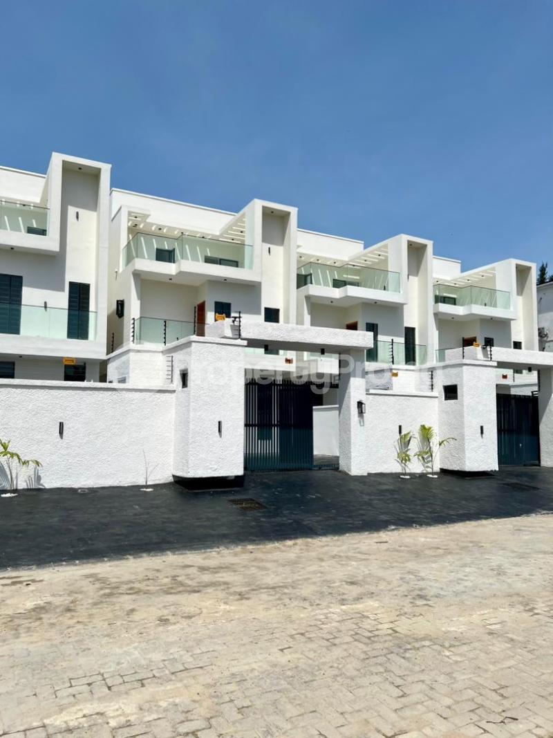 4 bedroom House for sale Ikota Lekki Lagos