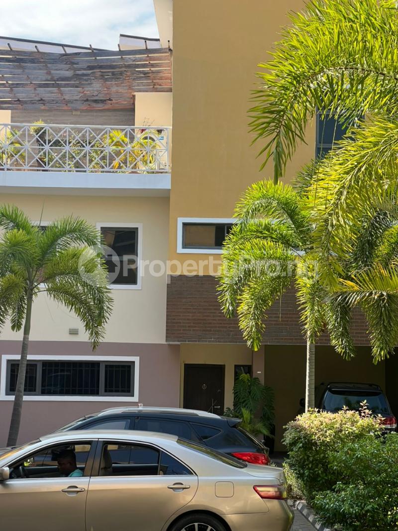 4 bedroom House for rent ONIRU Victoria Island Lagos