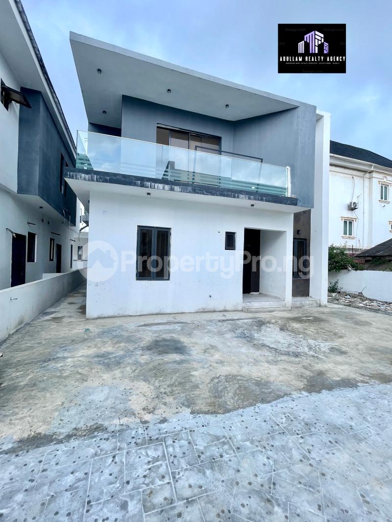 4 bedroom House for sale Ologolo Lekki Lagos