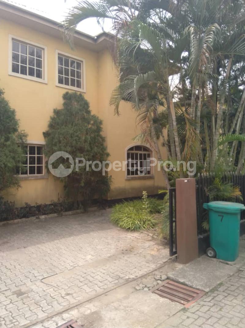4 bedroom House for sale Peace Court Estate, Adeyemo Alakija, Ikeja Gra, Lagos. Ikeja GRA Ikeja Lagos