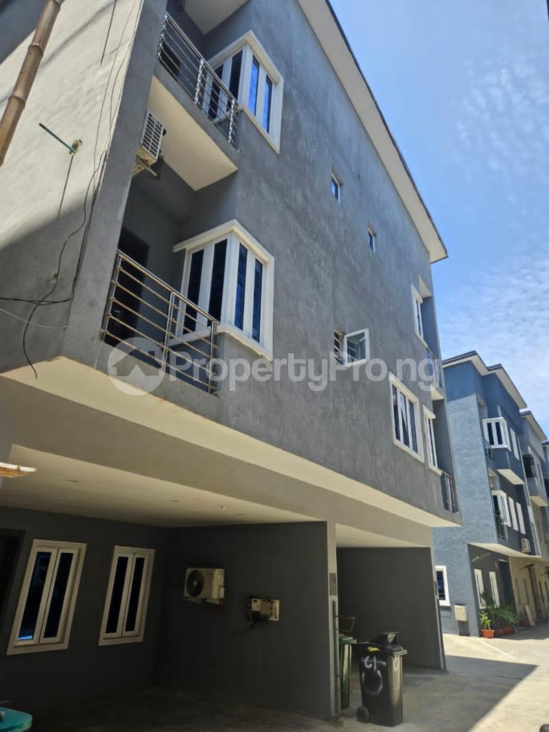4 bedroom House for sale Bella Court Estate Off Meadow Hall Way, Ikate Lekki Lagos