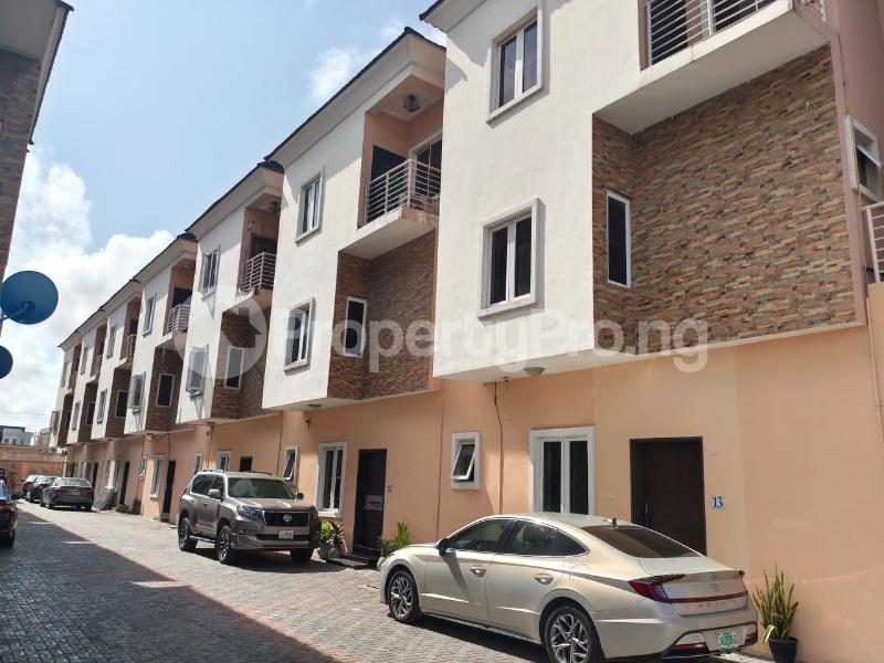 4 bedroom House for rent Ikate Road Ikota Lekki Lagos