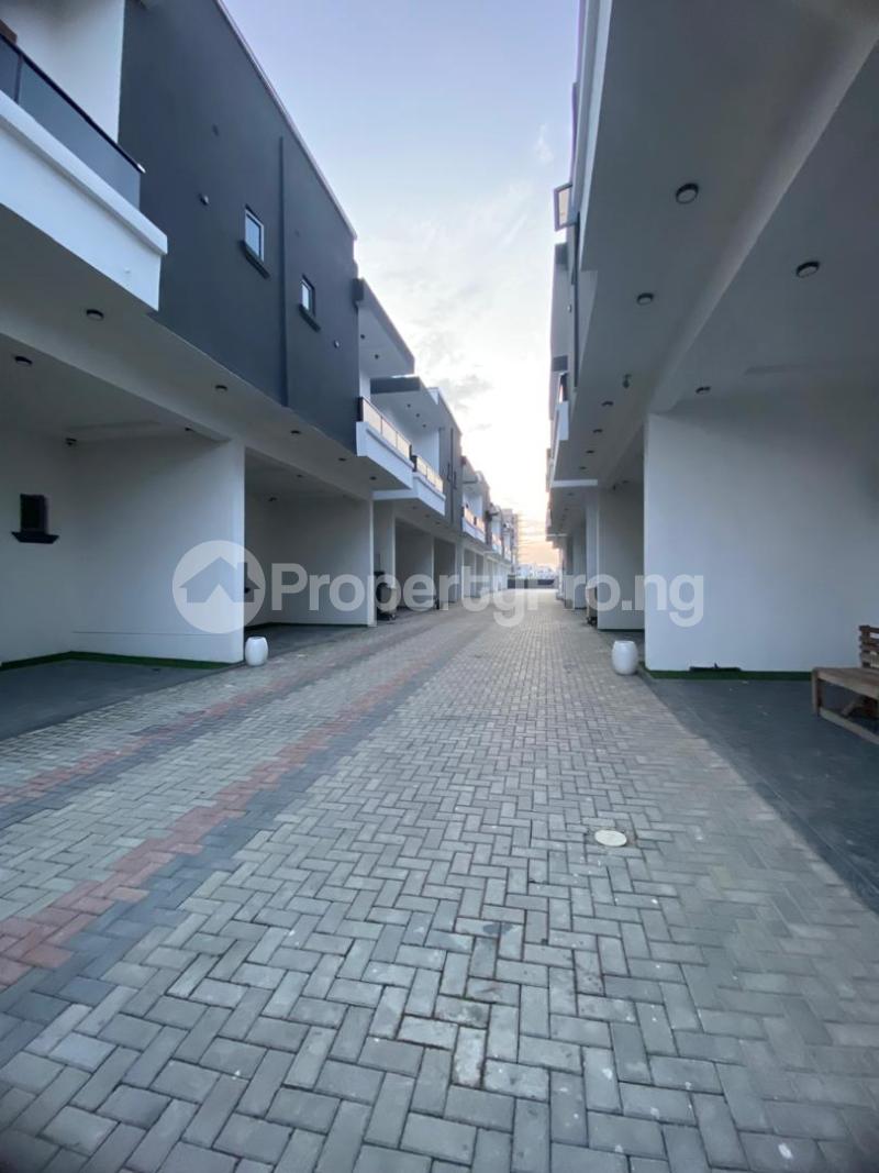 4 bedroom House for sale Seagate Estate, Spar Road Ikate Lekki Lagos
