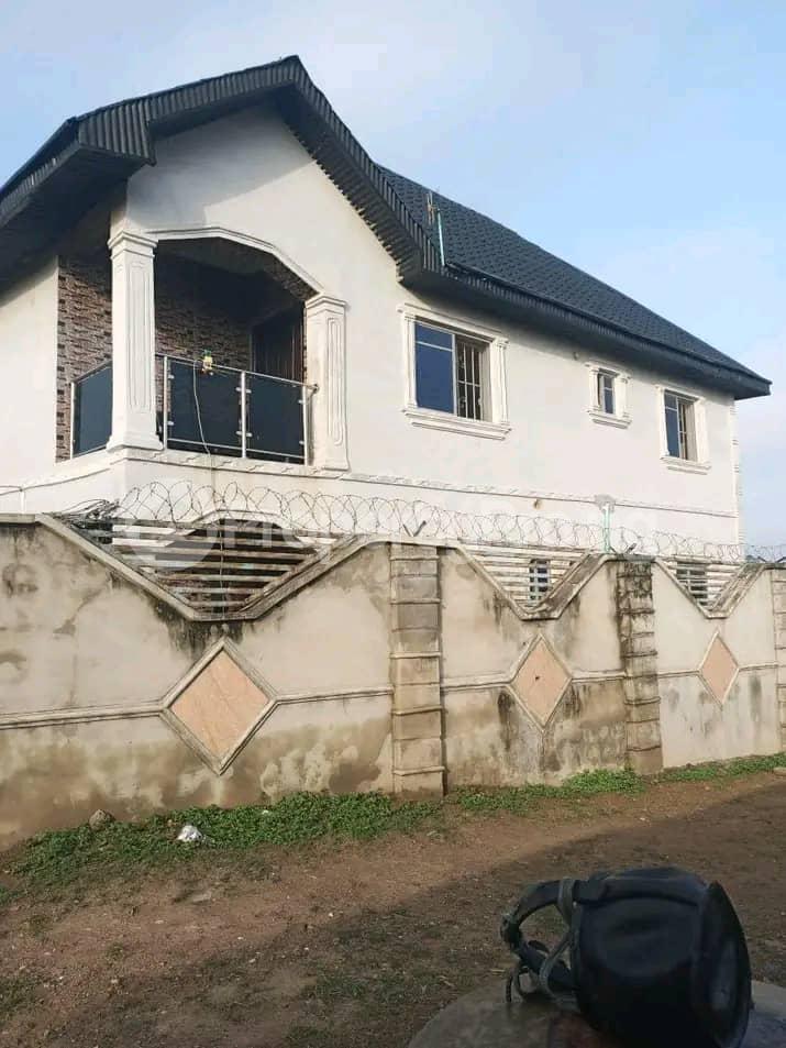 4 bedroom House for sale Close To Olorun Esan Filling Station, Ibadan Oyo