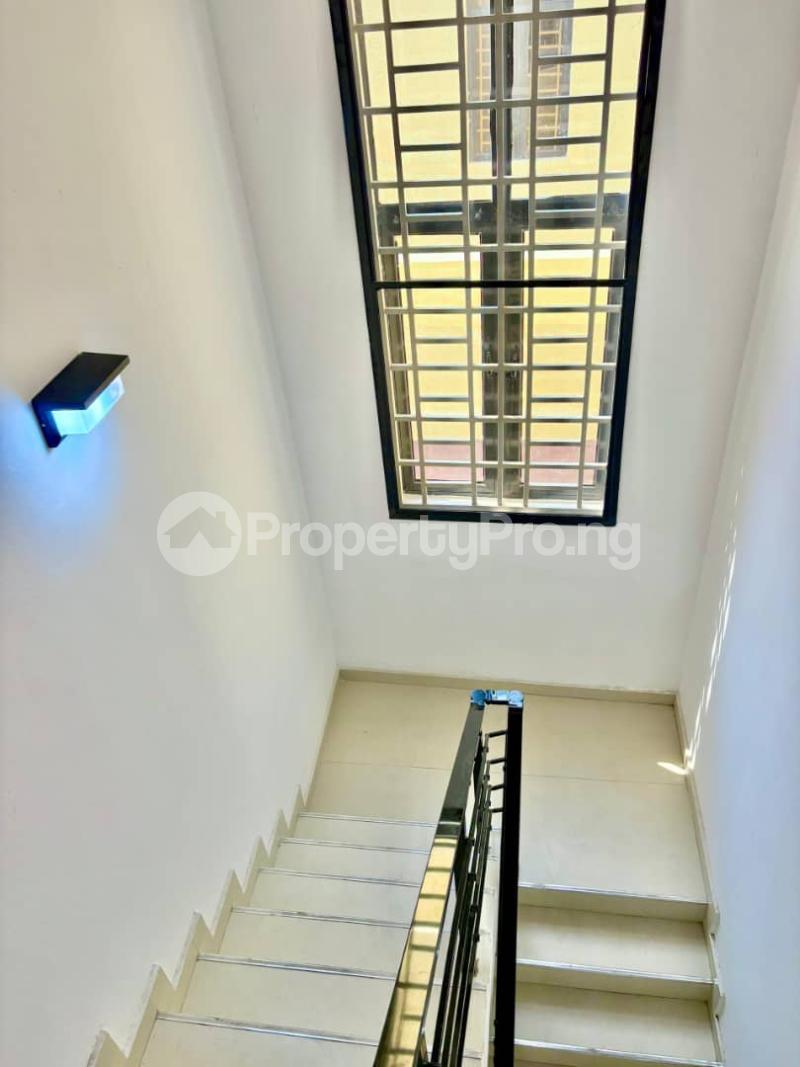 4 bedroom House for rent Estate Abraham adesanya estate Ajah Lagos