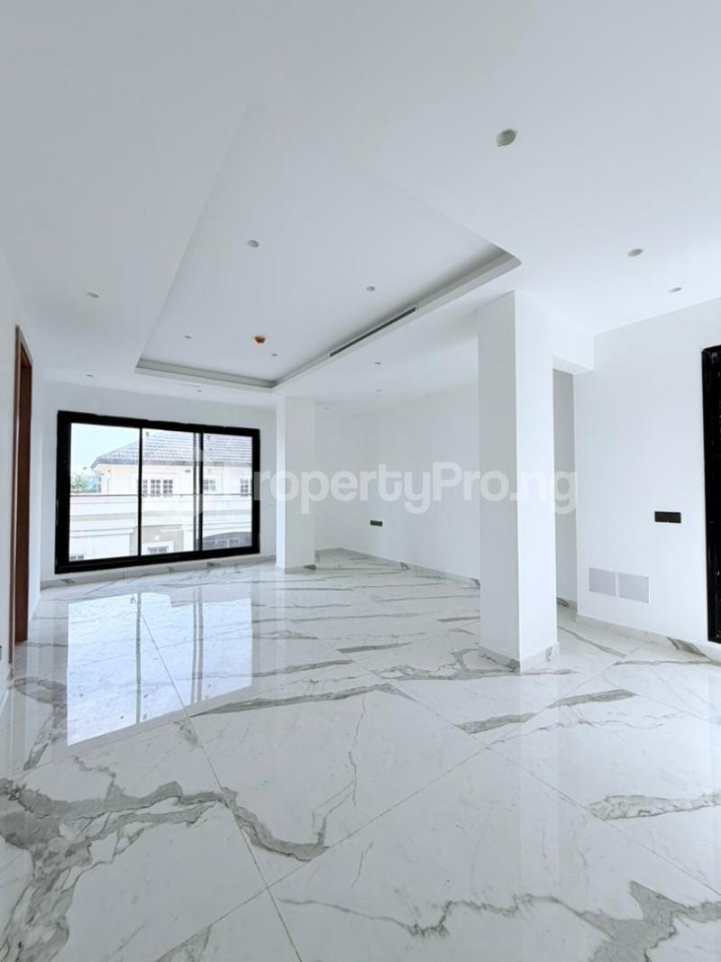5 bedroom House for sale Estate Banana Island Ikoyi Lagos