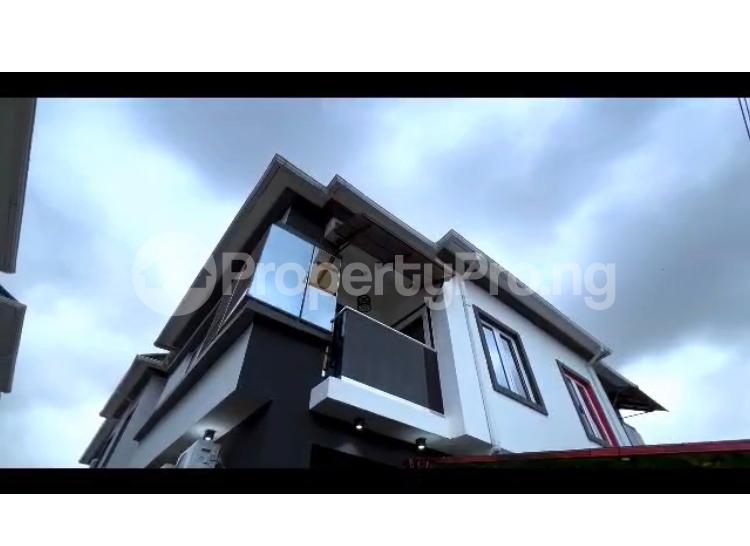 4 bedroom House for shortlet Adelabu Surulere Lagos