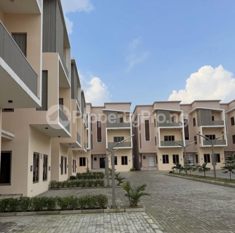 4 bedroom House for sale  Dawaki Abuja