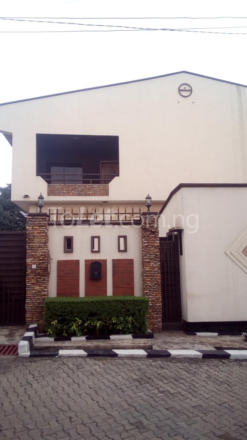 4 bedroom House for rent 8b, Evelyn Owuama Street, Berger Ojodu Lagos