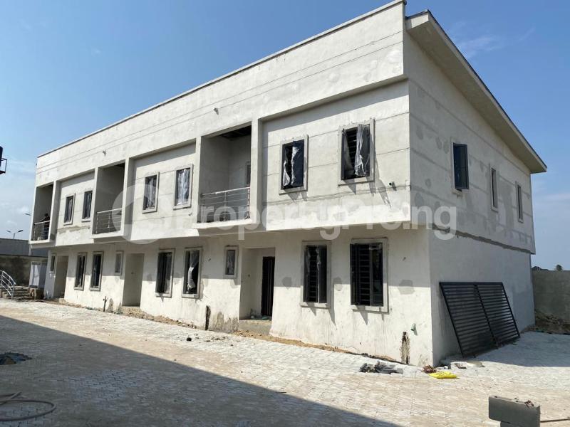 4 bedroom House for sale 1 Minute From Shoprite Monastery road Sangotedo Lagos