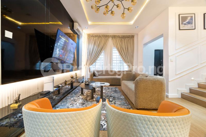 4 bedroom House for shortlet Meadow Hall Way Ikate Lekki Lagos