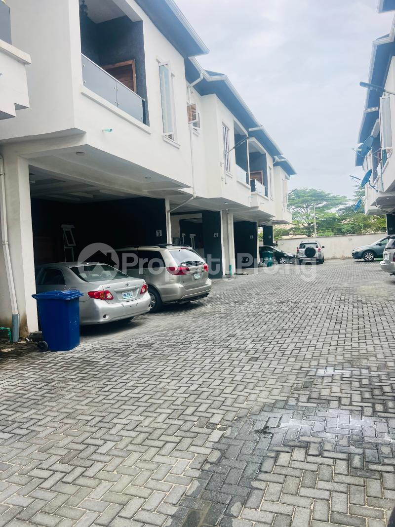 4 bedroom House for rent Mobil Road Ilaje Ajah Lagos