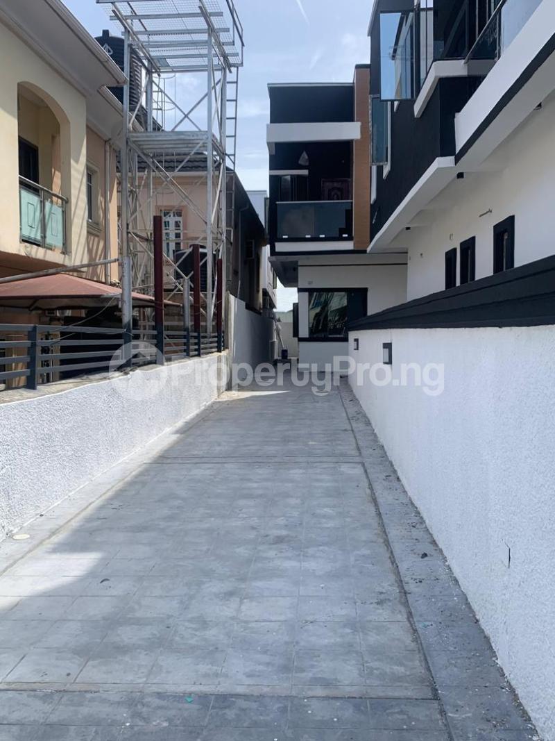 4 bedroom House for sale Bera Estate Off Cheveron Drive,lekki Phase1 Lekki Lagos - 3