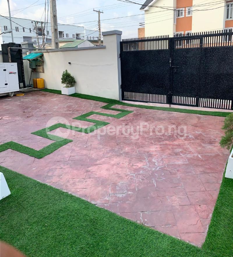 4 bedroom House for shortlet Opebi Ikeja Lagos