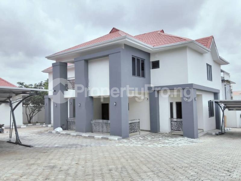 7 bedroom House for rent Gwarinpa Abuja